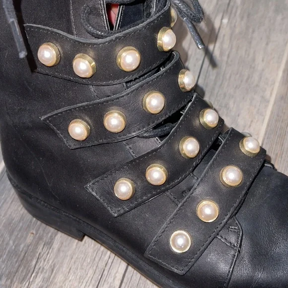 Zara Trafaluc Black Leather Pearl Studded Strap Booties. Size 36 - Picture 3 of 4